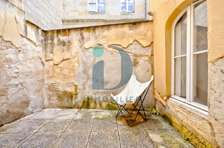 APPARTEMENT 59 M2 TERRASSE PARKING BORDEAUX CENTRE