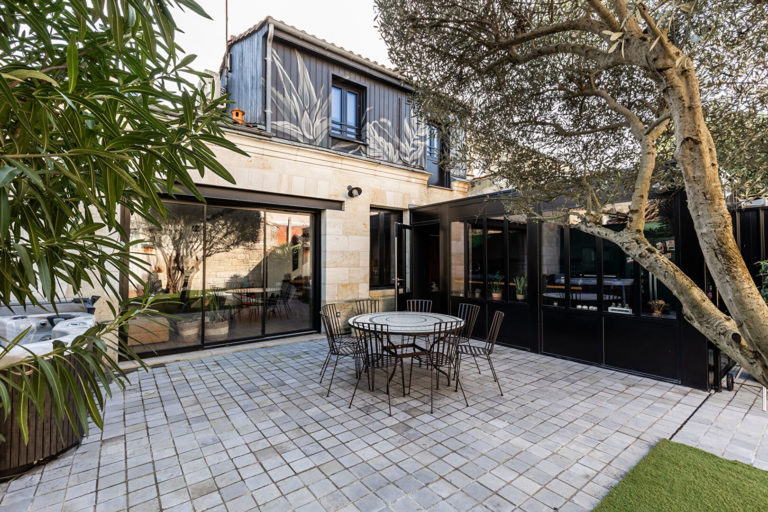 BORDEAUX QUARTIER SAINT BRUNO RAVISSANTE ECHOPPE DOUBLE JARDIN PISCINE