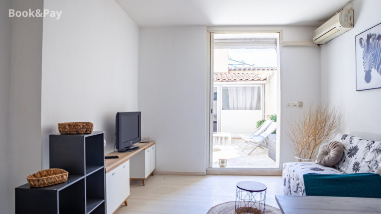 IDEAL PRIMO ACCEDANT OU INVESTISSEUR : T2 AVEC TERRASSE ET CABANON AU COEUR DU  5EME ARRONDISSEMENT