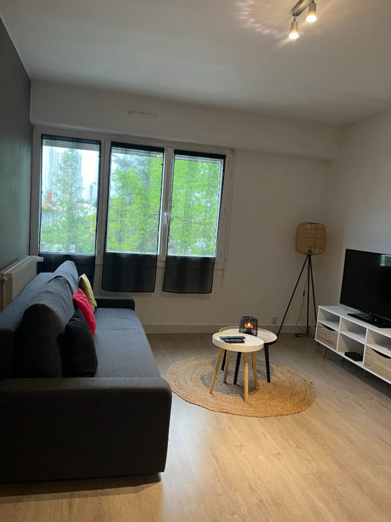 STUDIO T1 & PARKING TALENCE PROCHE CENTRE