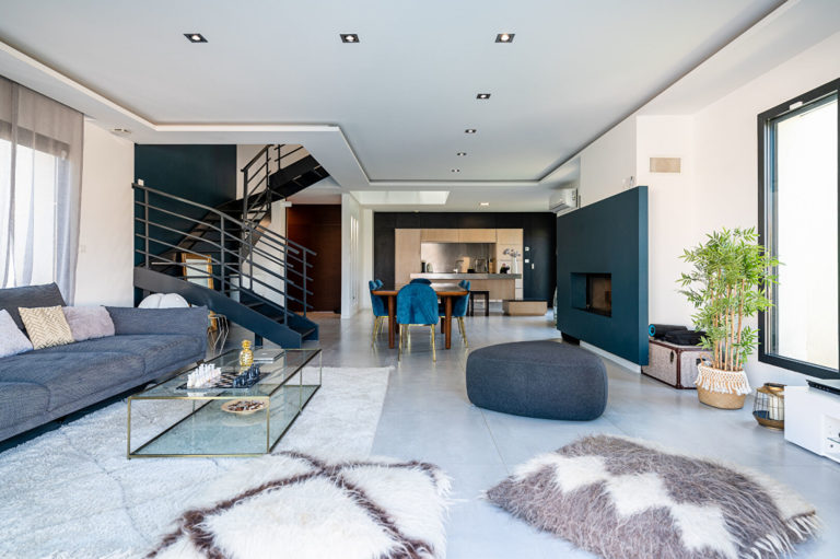 VILLA CONTEMPORAINE 4 CHAMBRES PISCINE JARDIN GARAGE GRADIGNAN