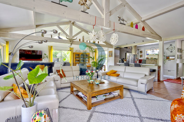 MARTIGNAS SUR JALLE  MAISON COUP DE COEUR PISCINE GARAGE DOUBLE  TERRASSES JARDIN EXOTIQUE