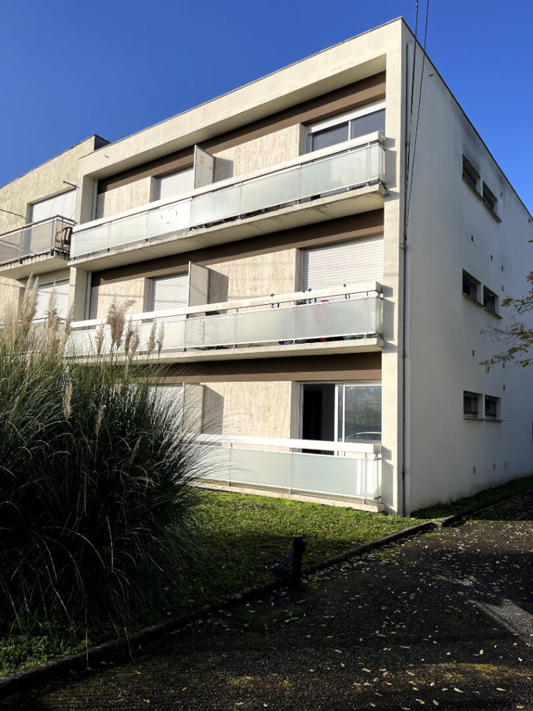 Talence quartier résidentiel Charmant studio avec balcon et parking