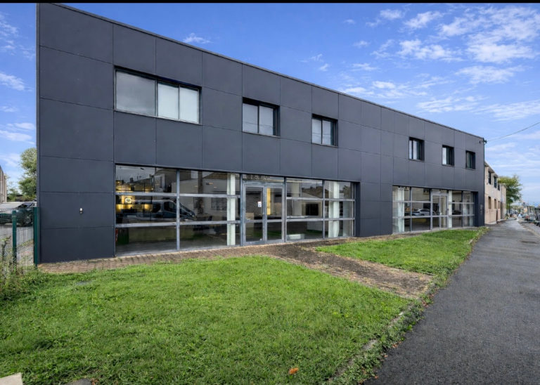 BATIMENT D'ACTIVITES MIXTES - 500 M2 - VISIBILITE PREMIUM BORDEAUX NORD
