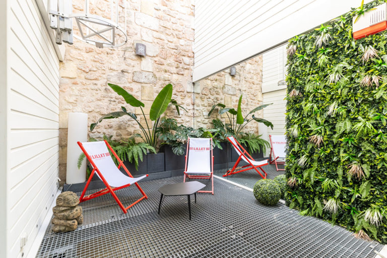 BORDEAUX CHARTRONS MAISON 153 m2 ESPRIT LOFT TERRASSES GARAGE ASCENSEUR