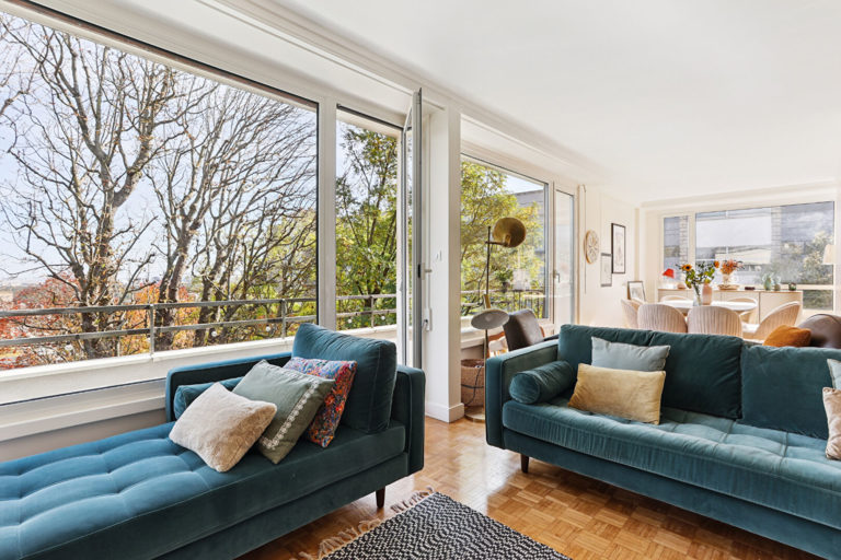 SAINT CLOUD APPARTEMENT D'EXCEPTION 123 M2 ROOFTOP VUE SUR LA TOUR EIFFEL  PARKING  ASCENSEUR