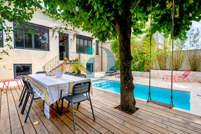 BORDEAUX BEGLES MAISON BOURGEOISE EN PIERRE "CHARTREUSE"  JARDIN PISCINE GARAGE