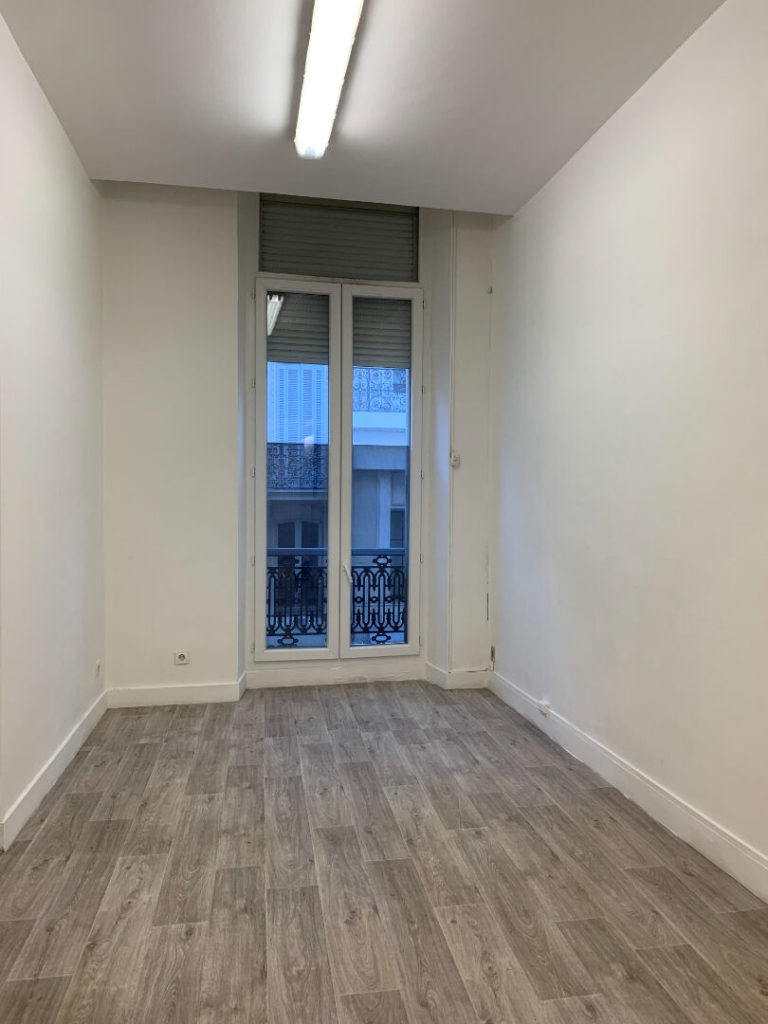 61 m2