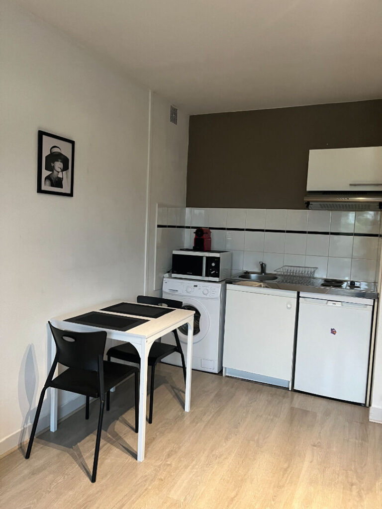 TALENCE STUDIO PARKING